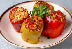 Yıllardır yanlış yapıyormuşuz! Biber dolmasının gerçek yöntemi, lezzetine doyum olmuyor