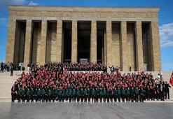 Darüşşafaka Cemiyeti’nden Anıtkabir’e ziyaret