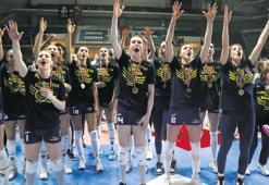 Türk voleybolunda ilklerin takımı Fenerbahçe!