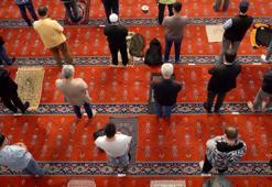 DİYANET ADIM ADIM CUMA NAMAZI KILINIŞI: Cuma namazı kaç rekat, nasıl kılınır?