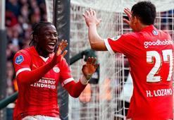 Hollanda'da PSV Eindhoven, Ajax'ı cehenneme attı!