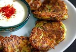 Usta aşçıların sır gibi sakladığı mücver tarifi! Bu teknikle asla yağ çekmiyor