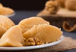 Topaklanmayan un helvası tarifi! Yılların helvacısı püf noktasını açıkladı