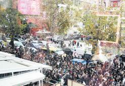10 bin liralık hediye için 20 saat beklediler