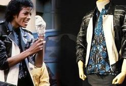 Michael Jackson'ın ceketi satıldı