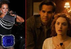 'Okyanusun Kalbi' olarak giyindi, Leonardo DiCaprio'nun doğum günü partisine geldi!