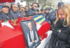 Son yolculuğuna  uğurlandı