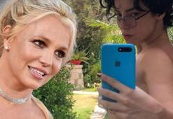 Merve Boluğur son pozuyla Britney Spears'a benzetildi!