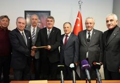 Serdal Adalı, yönetim kurulunu listesini teslim etti!