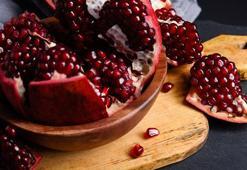 Nar kabuğunu sakın çöpe atmayın! O hastalıklara adeta savaş açıyor