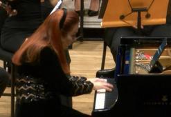 Piyanist Mehveş Emeç, Dünya Kadın Hakları Günü'ne özel konser verdi