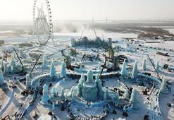 Çin'i soğuk hava dalgası vurdu! Sokaklar beyaza büründü