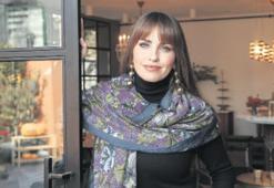 ‘Erkek baskısıyla yaşamak üzüyor’