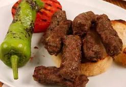 Yılların köftecisi püf noktasını verdi! İnegöl köfte dağılmıyor ve kuru olmuyor
