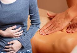 Midedeki şişkinliği bitiren yöntem! Göbek deliğine dokununca ne gaz ne de ağrı kalıyor