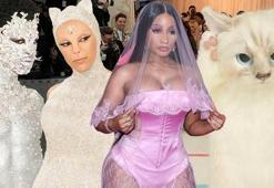 Kırmızı halıda miyavladılar!