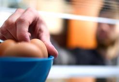 Her gün yaptığımız 5 yanlış! Daha sağlıklı saçlar için taramaya uçlardan başlayın