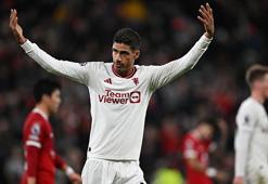 Manchester United'da Raphael Varane'a Suudi Arabistan'dan 2 talip!