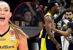 Fenerbahçe'nin EuroLeague maçında Zehra Güneş sürprizi! Marşa eşlik etti