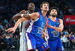 Anadolu Efes, Virtus Bologna'yı farklı mağlup etti!