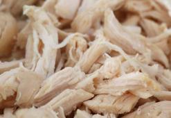 Şipşak tavuk didikleme yöntemi! El değmeden saniyeler için tel tel ayrılıyor