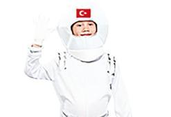 Gözde karne hediyesi astronot kostümü