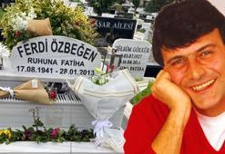 Ferdi Özbeğen mezarı başında anıldı!