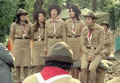 Hababam Sınıfı Tatilde filmi oyuncuları kimler, konusu nedir ve ne zaman çekildi?