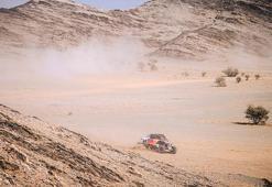 Nefes kesen 46. Dakar Rallisi'nden renkli kareler
