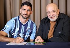 Milad Mohammadi'nin imza töreninden kareler