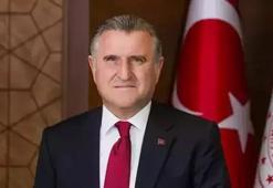 Bakan Bak'tan madalya kazanan milli güreşçilere tebrik!