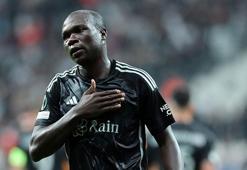Beşikltaş'ta Fernando Santos ile Aboubakar arasında özel görüşme! 'Teklifleri sezon sonuna bıraktım'
