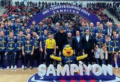 SON DAKİKA | Türkiye Kupası Fenerbahçe Beko'nun! Anadolu Efes'i 80-67 mağlup etti
