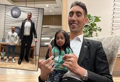 Sultan Kösen ile dünyanın en kısa kadını Jyoti Amge Los Angeles'da buluştu