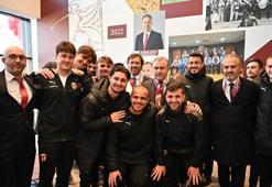 Bakan Bak: Türkiye bir spor devrimi yaşıyor