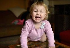 Öfke nöbeti geçiren çocuğa nasıl doğru şekilde yaklaşılır? 'Bitmesine izin verin'