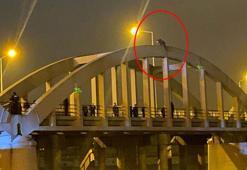 Eşinden ve çocuğundan ayrı kaldı! Köprüye çıkıp intihara kalkıştı