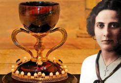 Kutsal Kase'yi gazeteye sardı! Temizlikçinin yaptığı plan tıkır tıkır işlemiş