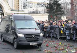 Navalni’ye veda ettiler