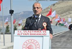 Bakan Uraloğlu açıkladı! Nallıhan Köprüsü ve Kuş Cenneti Tüneli hizmete girdi
