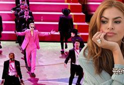 Oscar Ödülleri'nde sahneye çıkan sevgilisine seslendi: Eve gel, çocukları yatırmamız lazım!