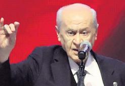 Türk milletini yalnız bırakamazsın