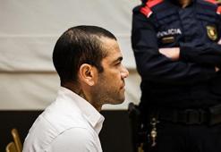 Mahkemeden Dani Alves için karar! 1 milyon euro kefaletle serbest kaldı