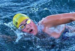 Aysu Türkoğlu, Yeni Zelanda'daki Cook Boğazı'nı rekor sürede geçti!