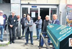 Babasını sonsuzluğa uğurladı