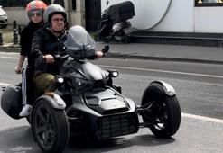 İbrahim Büyükak'ın üç tekerlekli motosikleti dikkat çekti!