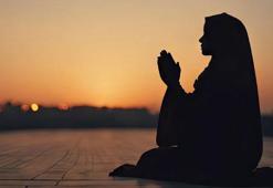 ADETLİ (REGL) OLAN KADINLAR kandil gecelerini nasıl değerlendirmeli? Kadir Gecesi'nde adetli (regl) olan kadınlar neler yapmalı?