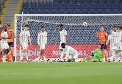 Bilal Meşe'den tepki! 'Bırakın koşmayı, yürüyor, yürüyor eyy Santos!'