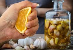 Sarımsak-limondan daha güçlüsü yok! 25 gün çalkalayın, her derde deva oluyor