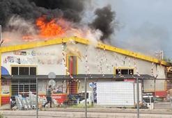 Kocaeli'de markette korkutan yangın